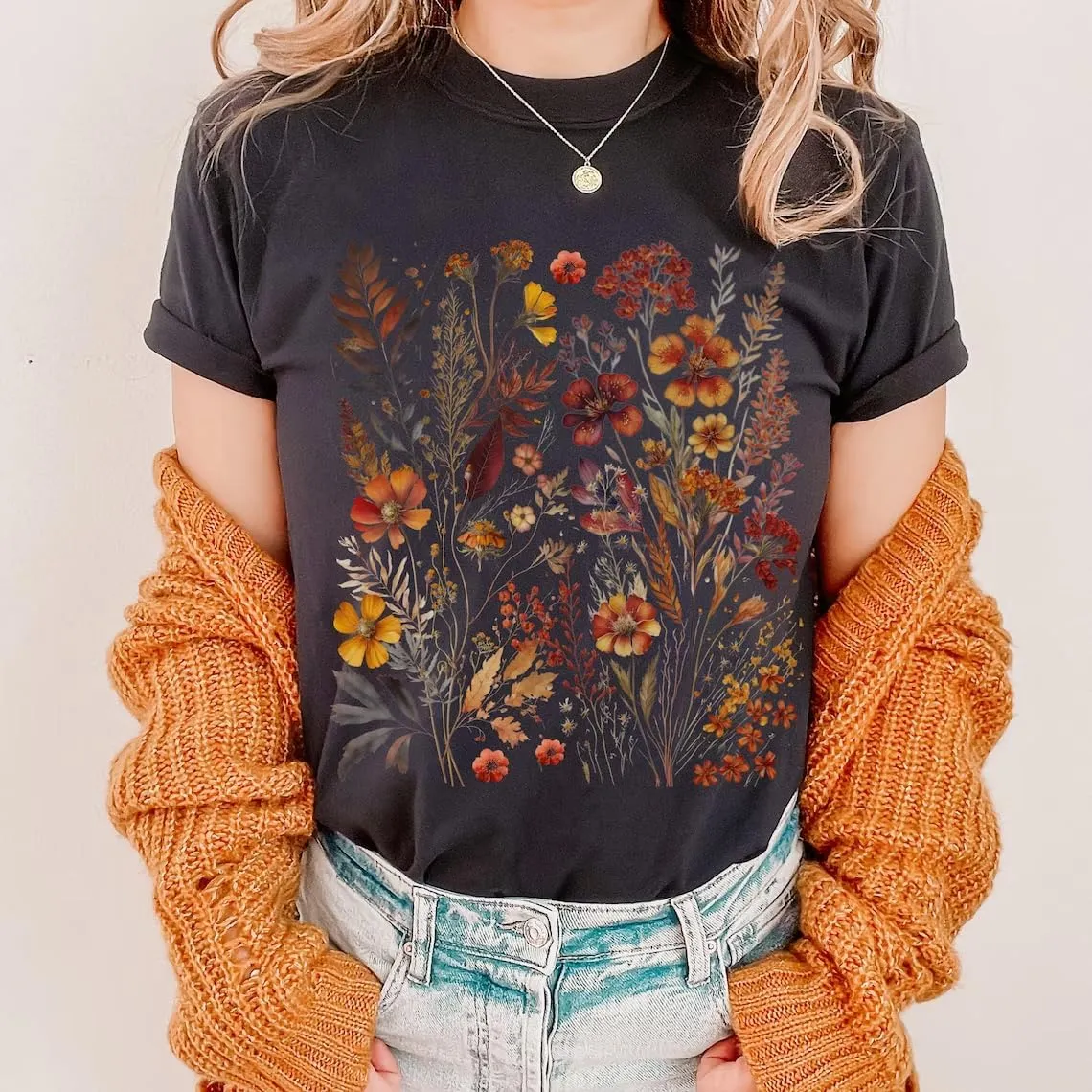 Boho Flowers Shirt Women Fall Vintage Floral Printed T-Shirt Wildflowers Graphic Shirts Garden Lover Autumn Tops