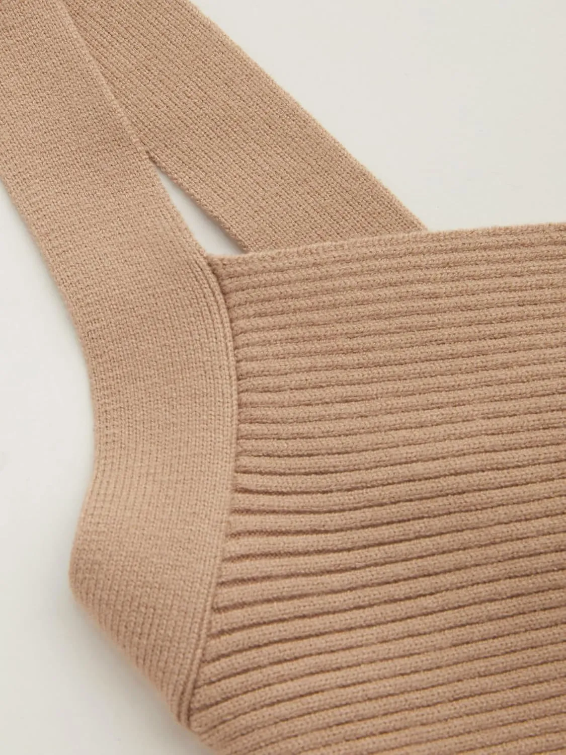 CIDER Knitted Crop Top V Neck Solid Wrap Sleeveless Tank Top Texture Regular Fit Casual Knit Fabric