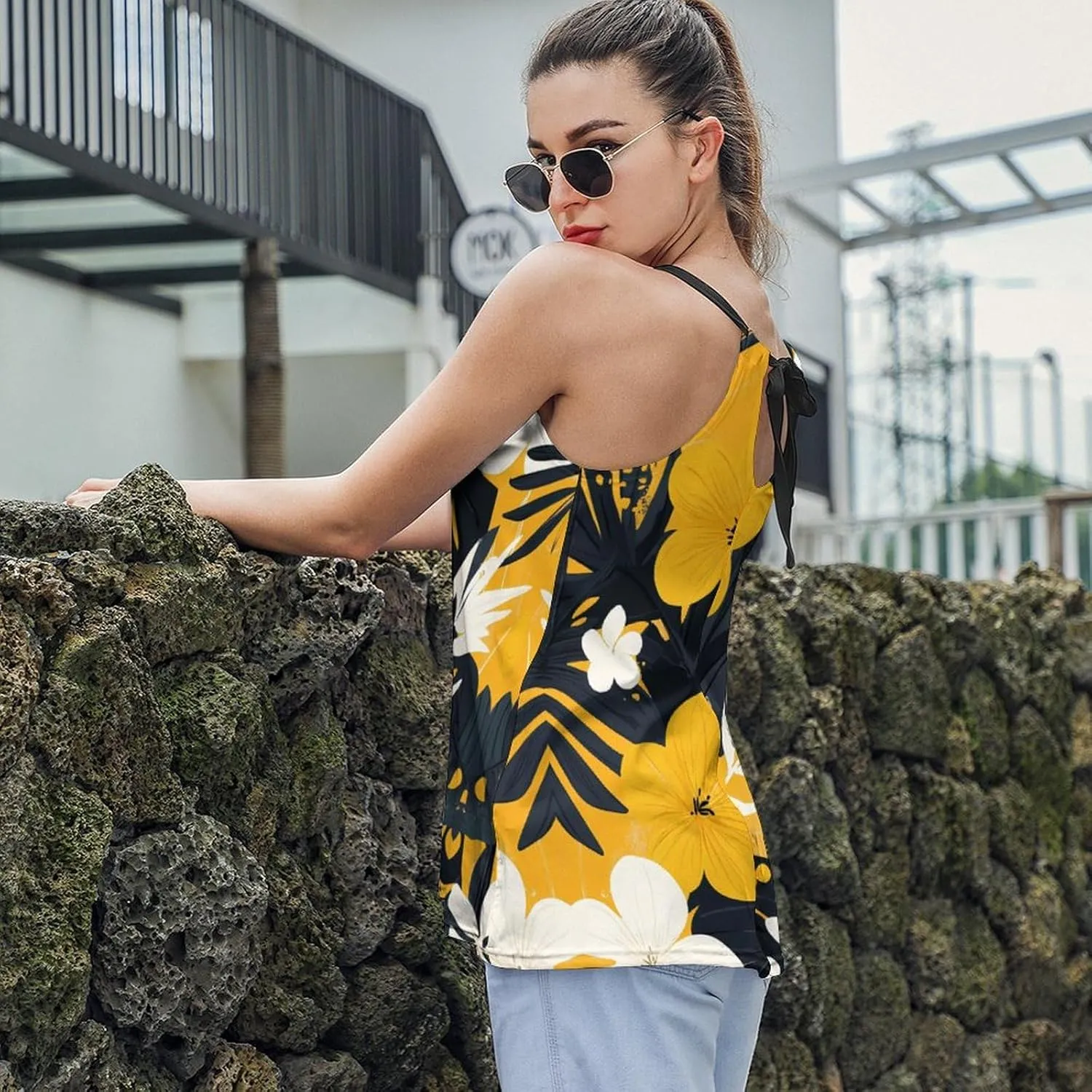 Leaf Print Women's Tank Top Sleeveless Spaghetti Strap Loose Casual Top Summer Beach Vacation Outfits Flowy Camisole