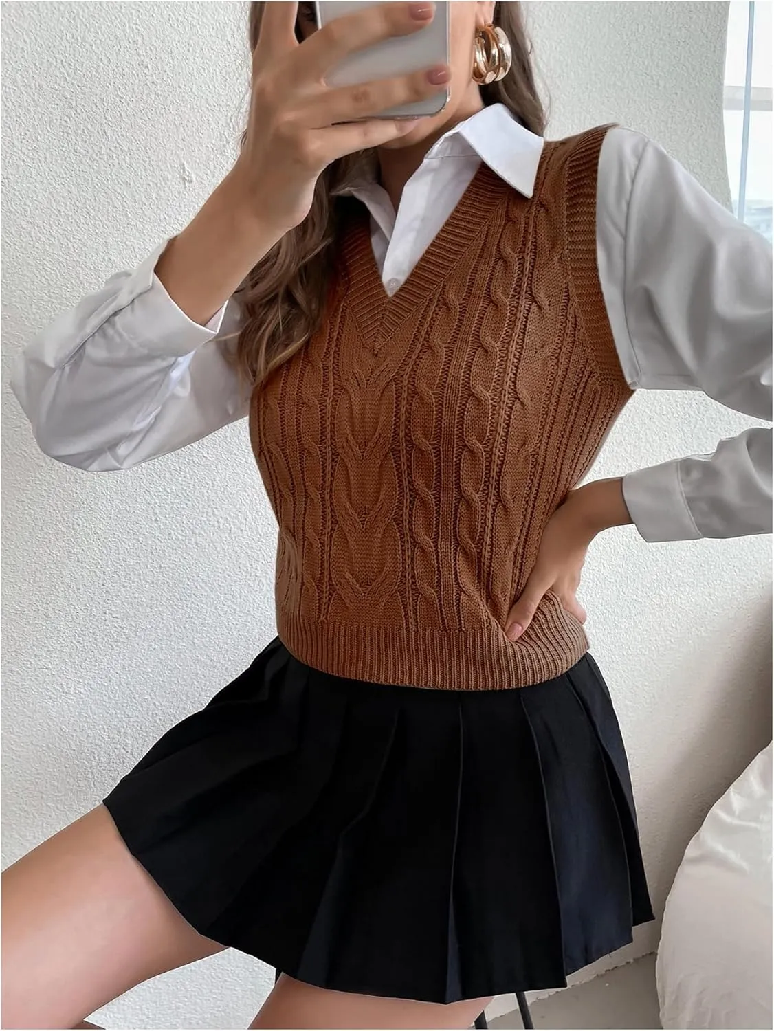 Milumia Women's Cable Knit V Neck Sweater Vest Sleeveless Ribbed Crop Tank Top