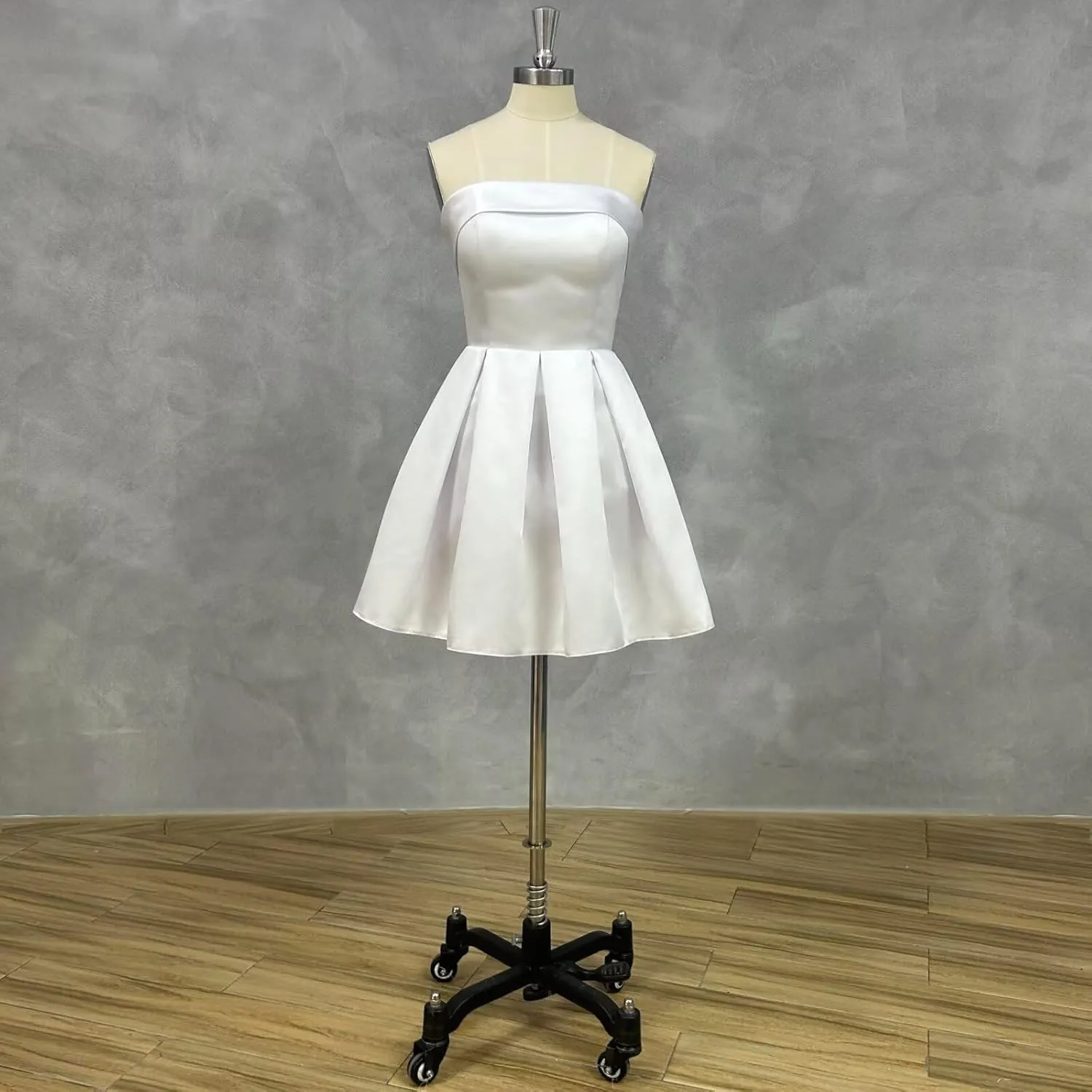 Sleeveless Short Prom Dresses Mini Satin Homecoming Dress A Line Formal Wedding Party Gown with Pockets