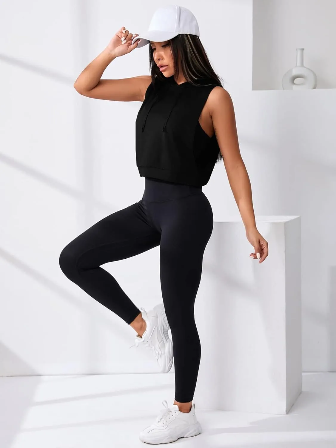 SweatyRocks Women's Sleeveless Workout Top Gym Activewear Crop Tank Top Open Side Shirt for Athletic Exercise Running
